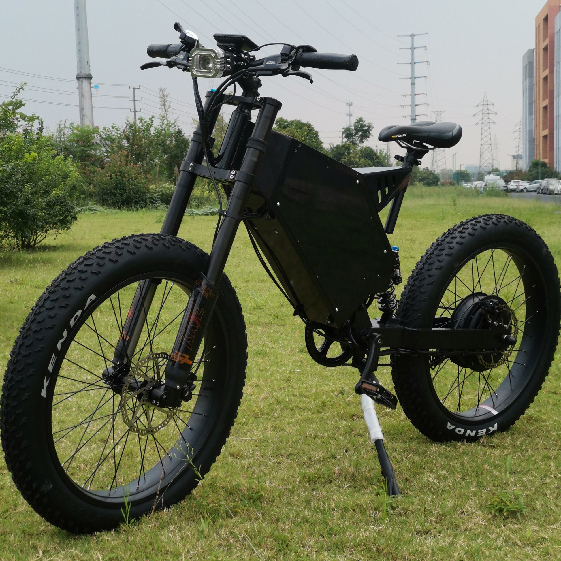 72V8000W 26x4.0 Wheel Stealth Bomber Electric Mountain Bike Ebike Beach Cruiser with 70V40.6Ah Li-on Battery
