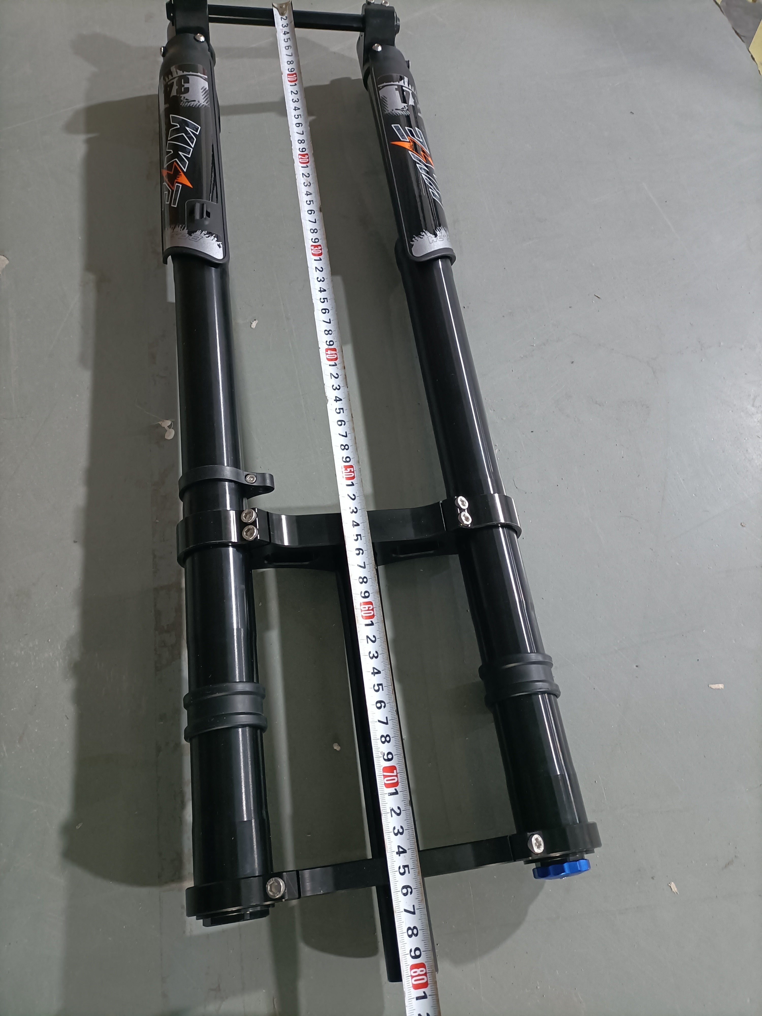 テーパー/エア倒立ショックフォークEbike. 26-29x ～ 4.8 まで。 テーパー/エア倒立ショックフォークEbike. 26-29x ～ 4.8 まで。